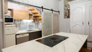 mansion 10 Rooms for sale on NERAC (47600)