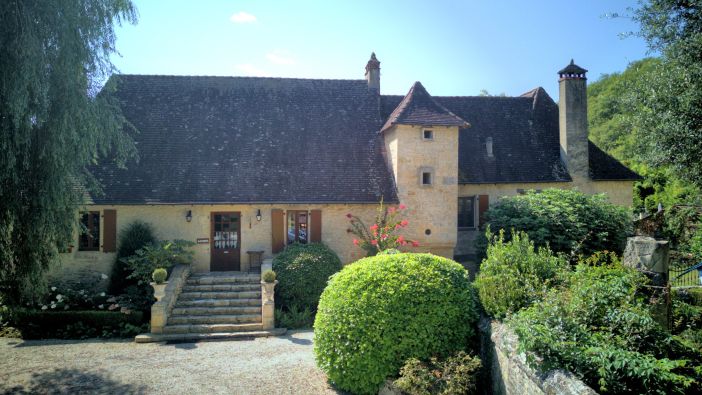 Vente Maison Saint-Léon-sur-Vézère 13&nbsp;Pièces 500&nbsp;m²