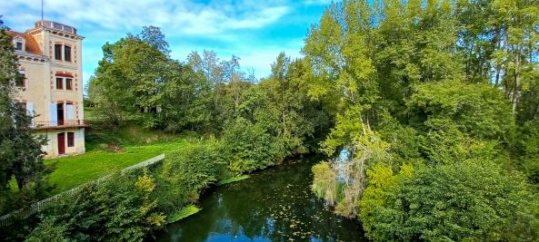 Vente Maison Mussidan 17&nbsp;Pièces 455&nbsp;m²