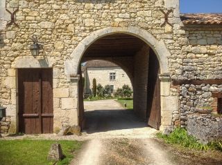 maison 11 Pièces en vente sur DURAS (47120)