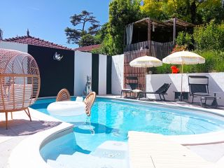 house 10 Rooms for sale on AGEN (47000)