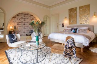 house 10 Rooms for sale on AGEN (47000)