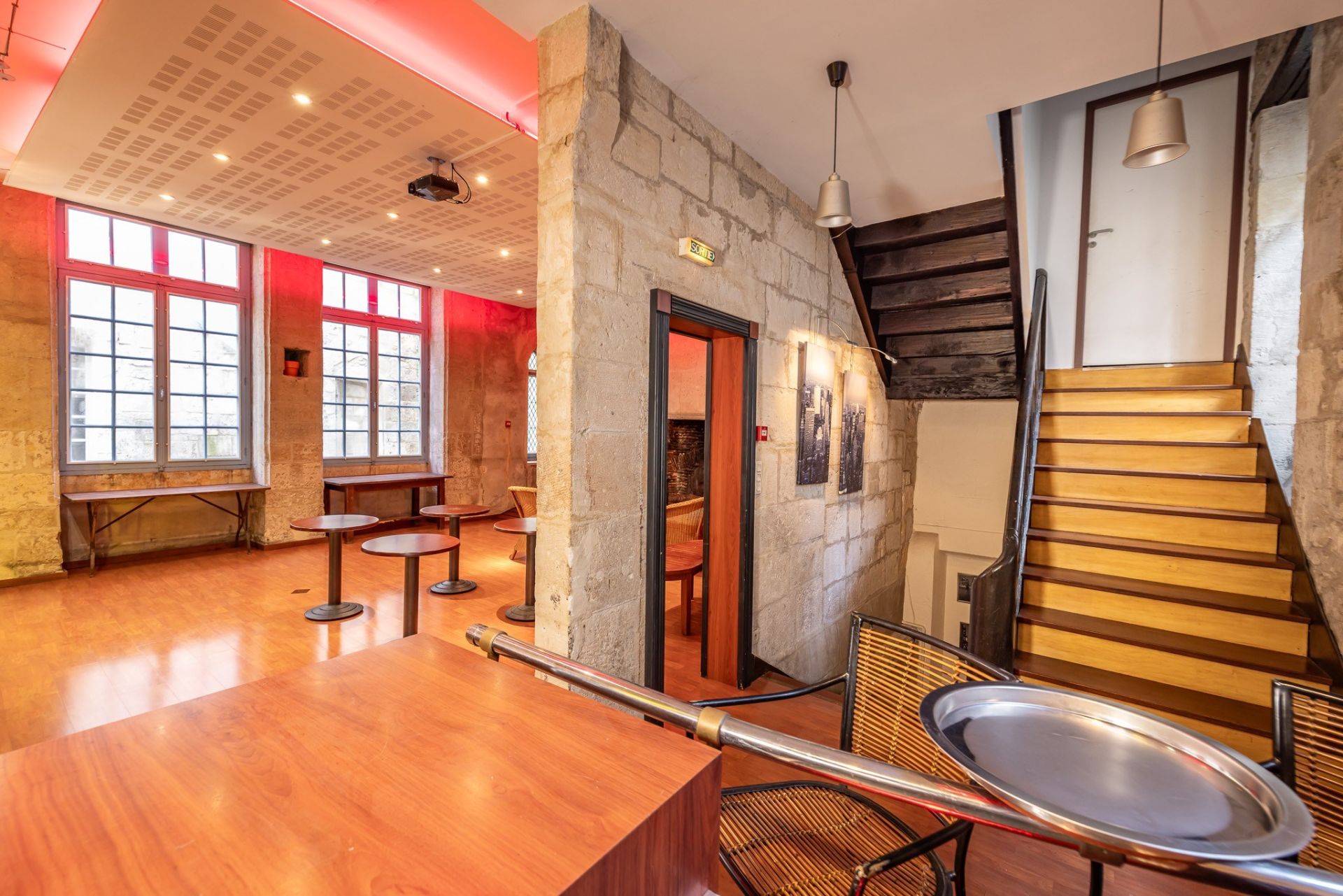 building for sale on PERIGUEUX (24000)