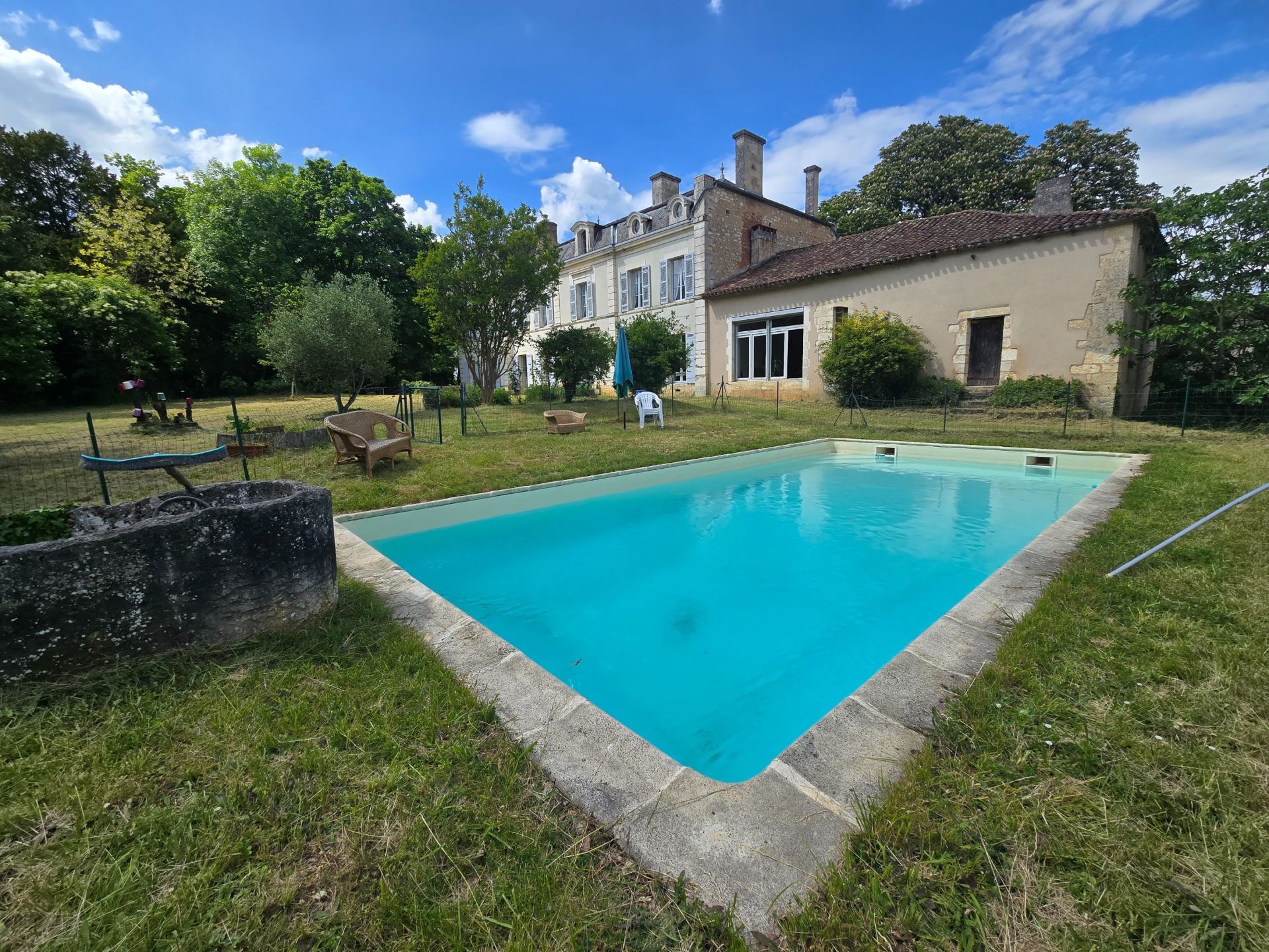 maison 20 Pièces en vente sur PERIGUEUX (24000)