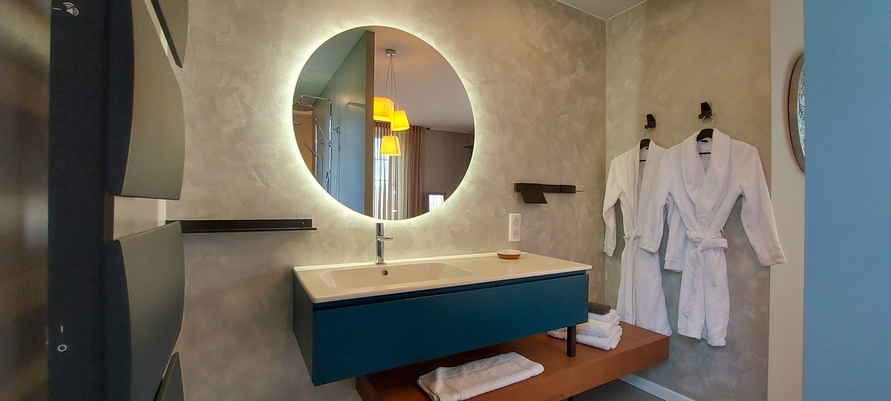 house 13 Rooms for sale on GOURDON (46300)