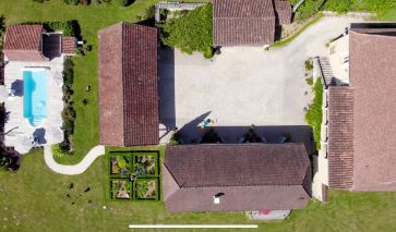 house 13 Rooms for sale on GOURDON (46300)