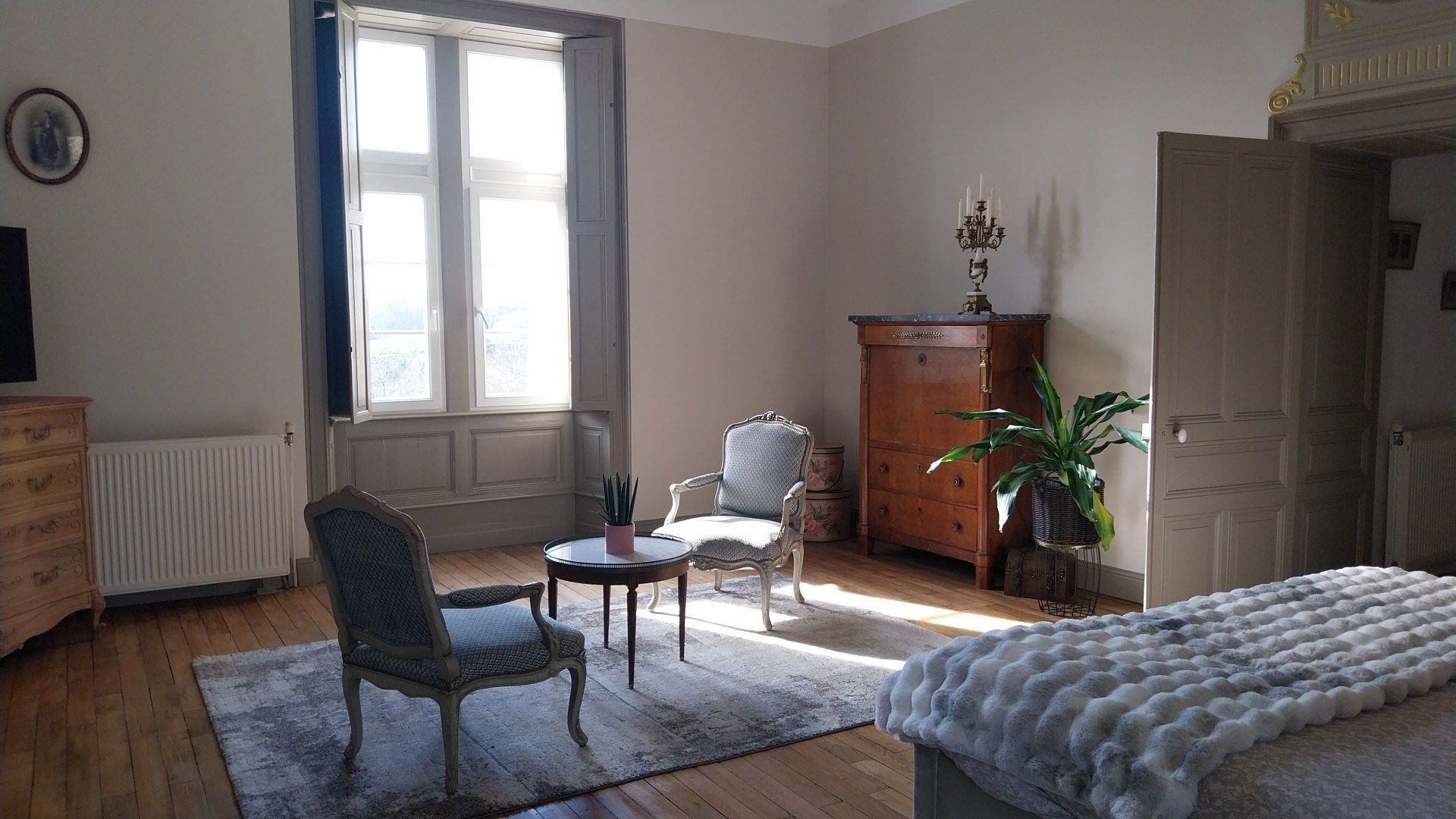 house 10 Rooms for sale on CHAMPAGNAC DE BELAIR (24530)