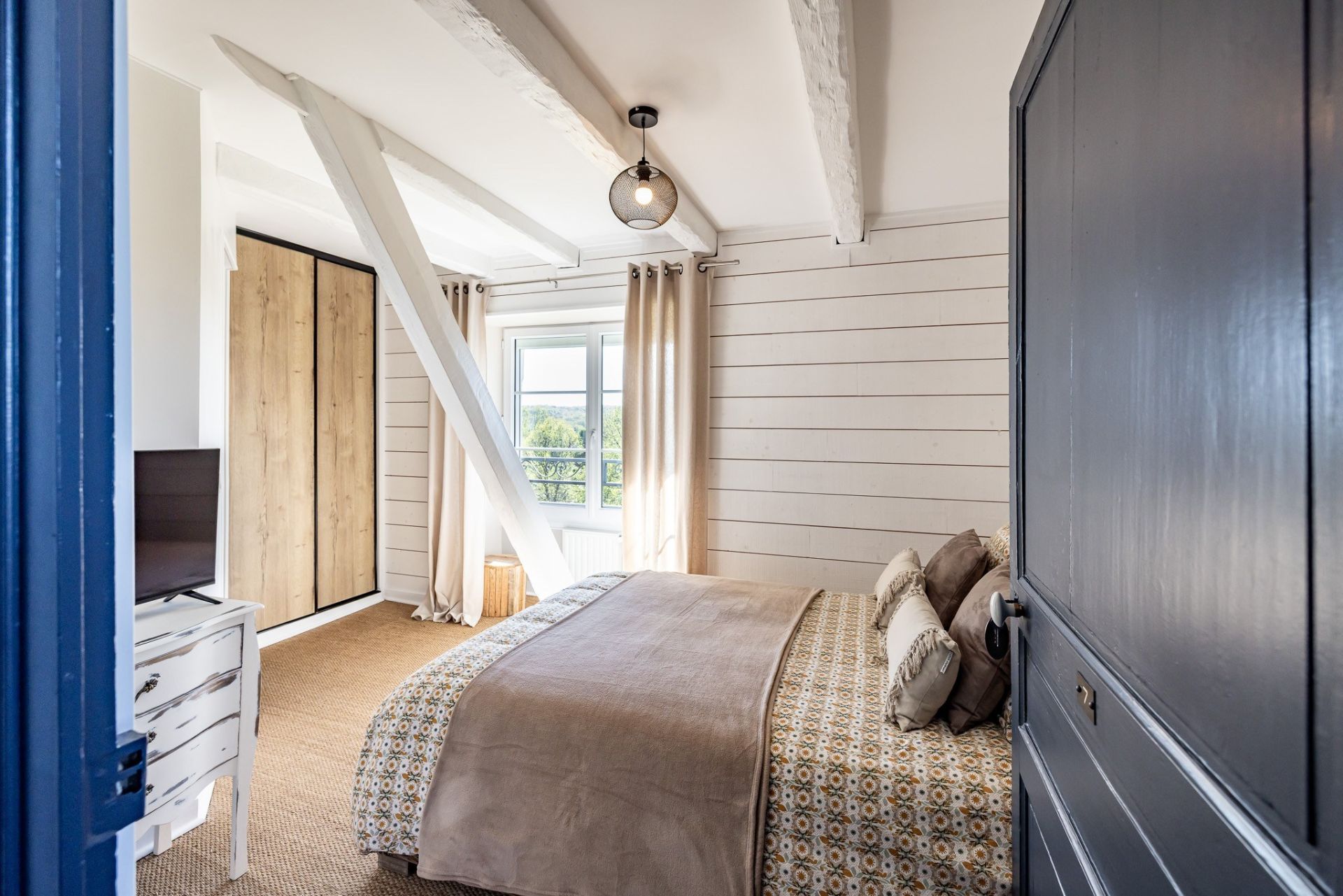 house 10 Rooms for sale on BRANTOME EN PERIGORD (24310)