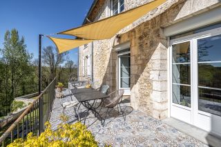 house 10 Rooms for sale on BRANTOME (24310)
