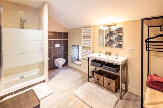 house 10 Rooms for sale on BRANTOME (24310)