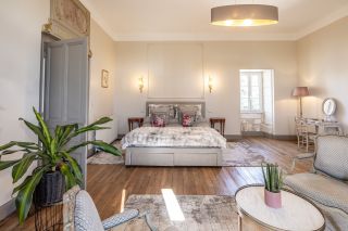 house 10 Rooms for sale on BRANTOME (24310)