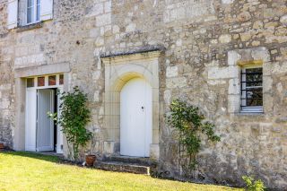 house 10 Rooms for sale on BRANTOME (24310)