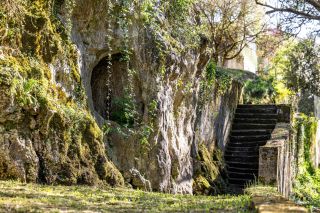 house 10 Rooms for sale on BRANTOME (24310)