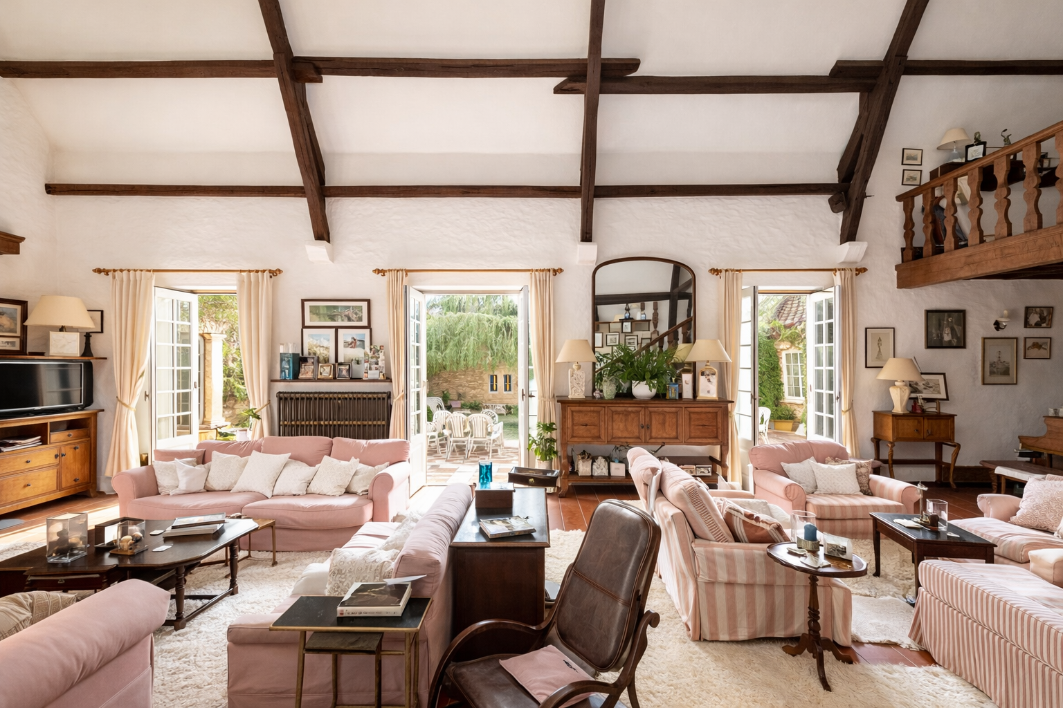 house 19 Rooms for sale on SARLAT LA CANEDA (24200)