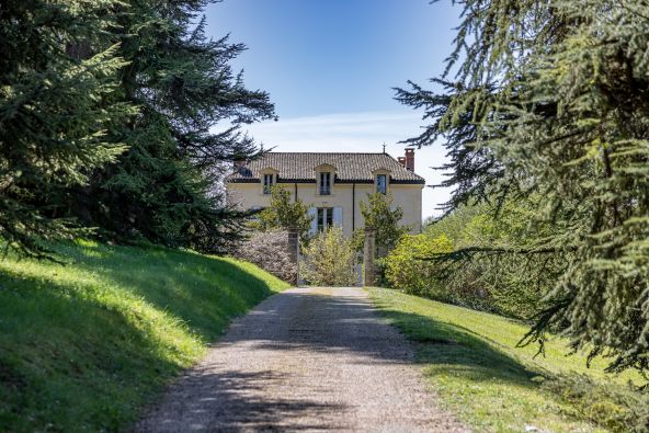 Vente Maison Bergerac 14&nbsp;Pièces 420&nbsp;m²