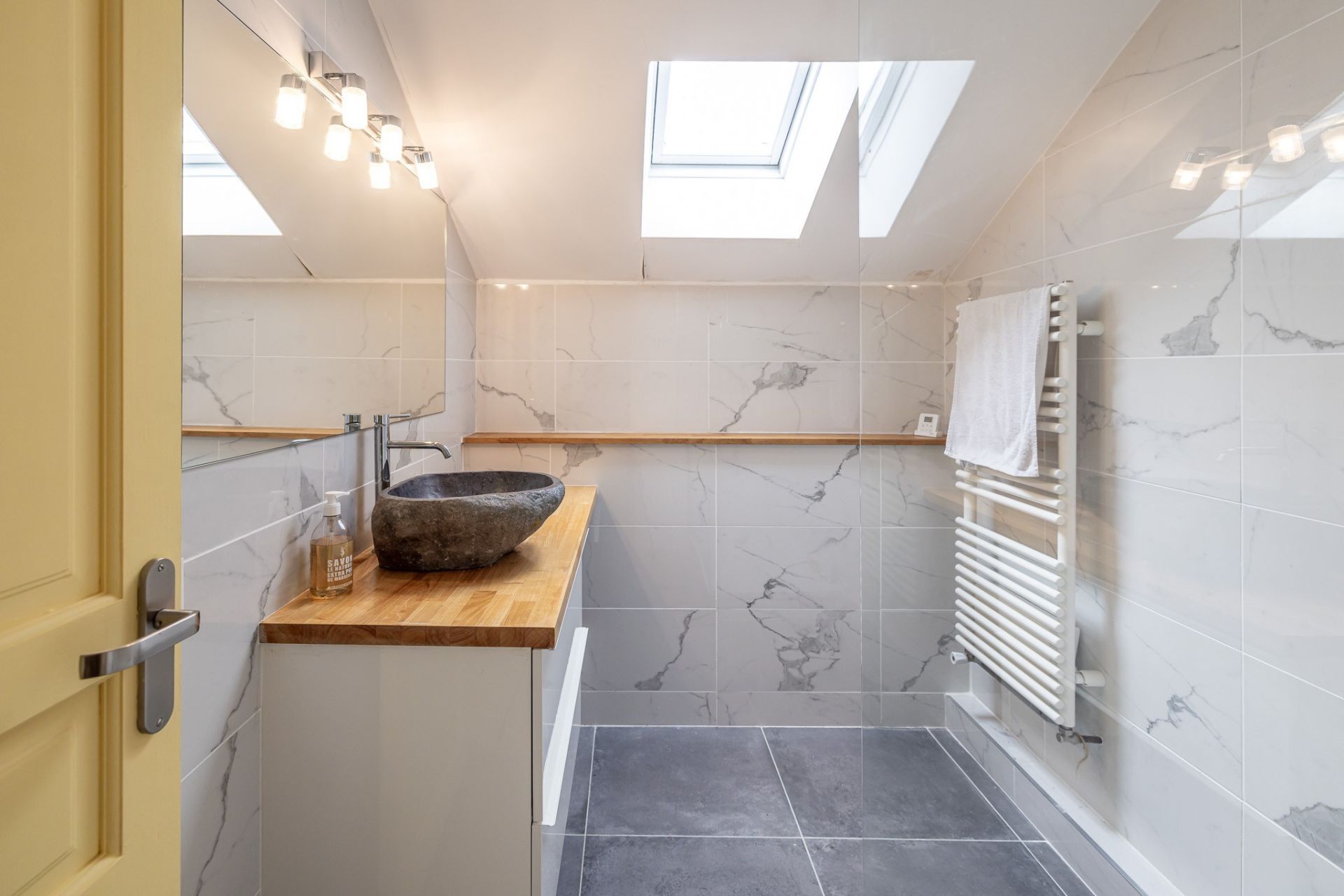 house 15 Rooms for sale on PERIGUEUX (24000)