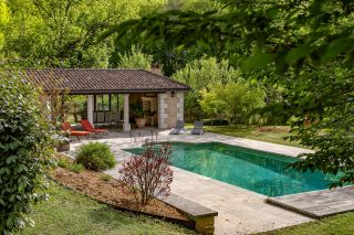 house 15 Rooms for sale on PERIGUEUX (24000)