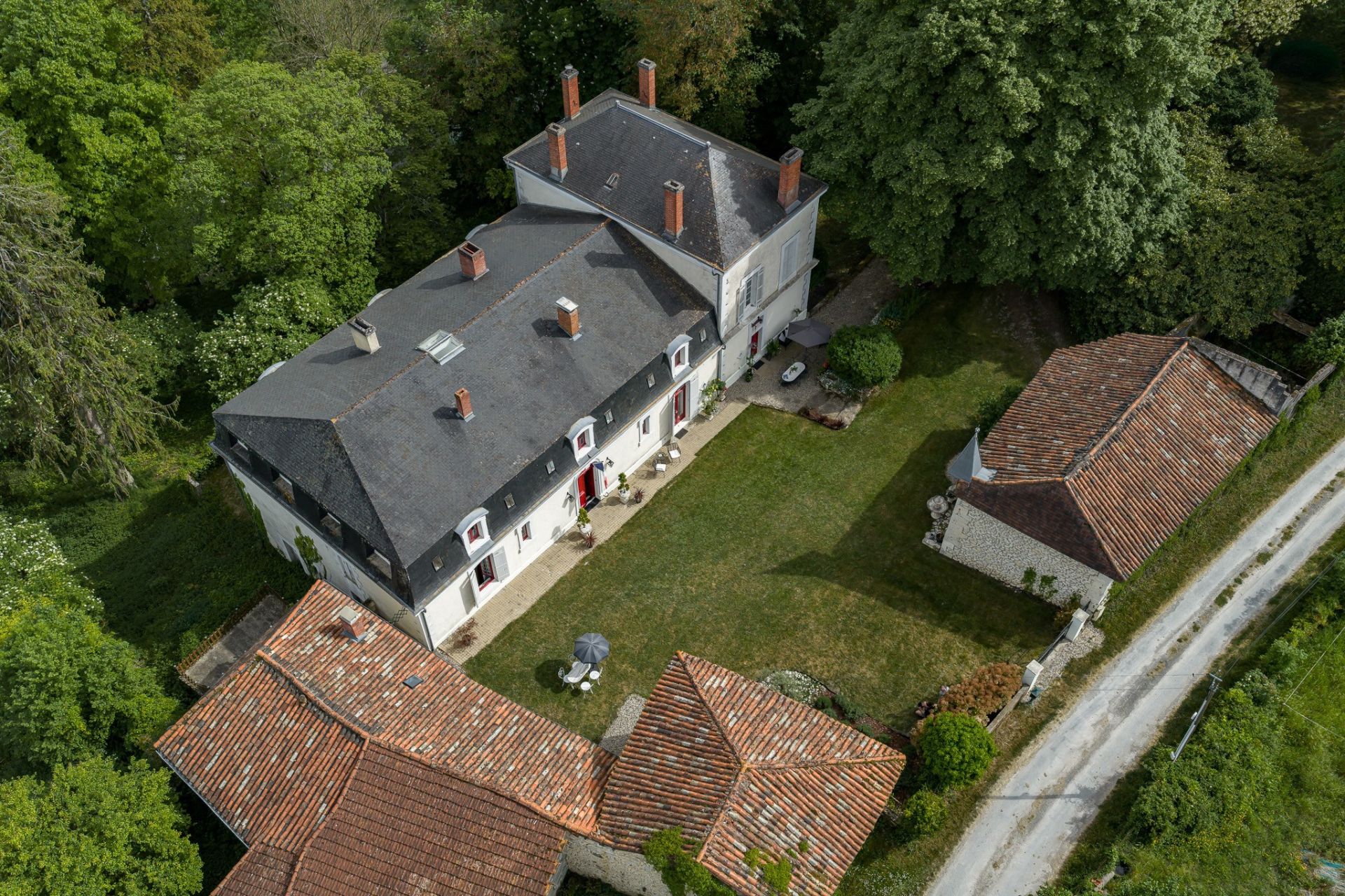 mansion 15 Rooms for sale on LISLE (24350)
