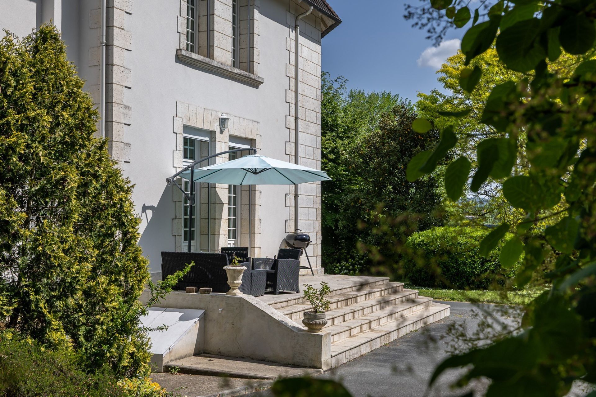 maison 8 Pièces en vente sur NEUVIC (24190)