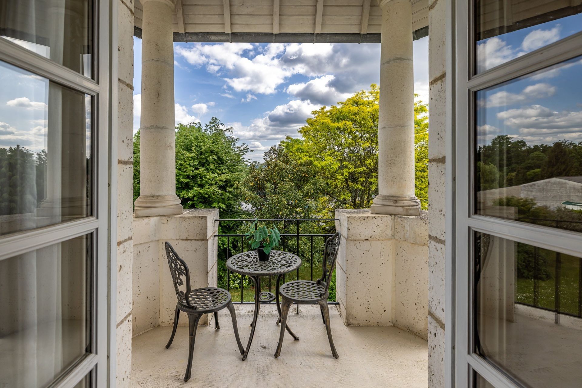 maison 8 Pièces en vente sur NEUVIC (24190)