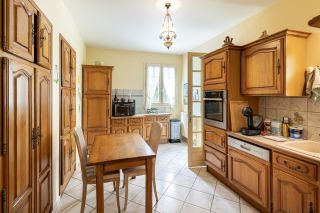 maison 8 Pièces en vente sur NEUVIC (24190)