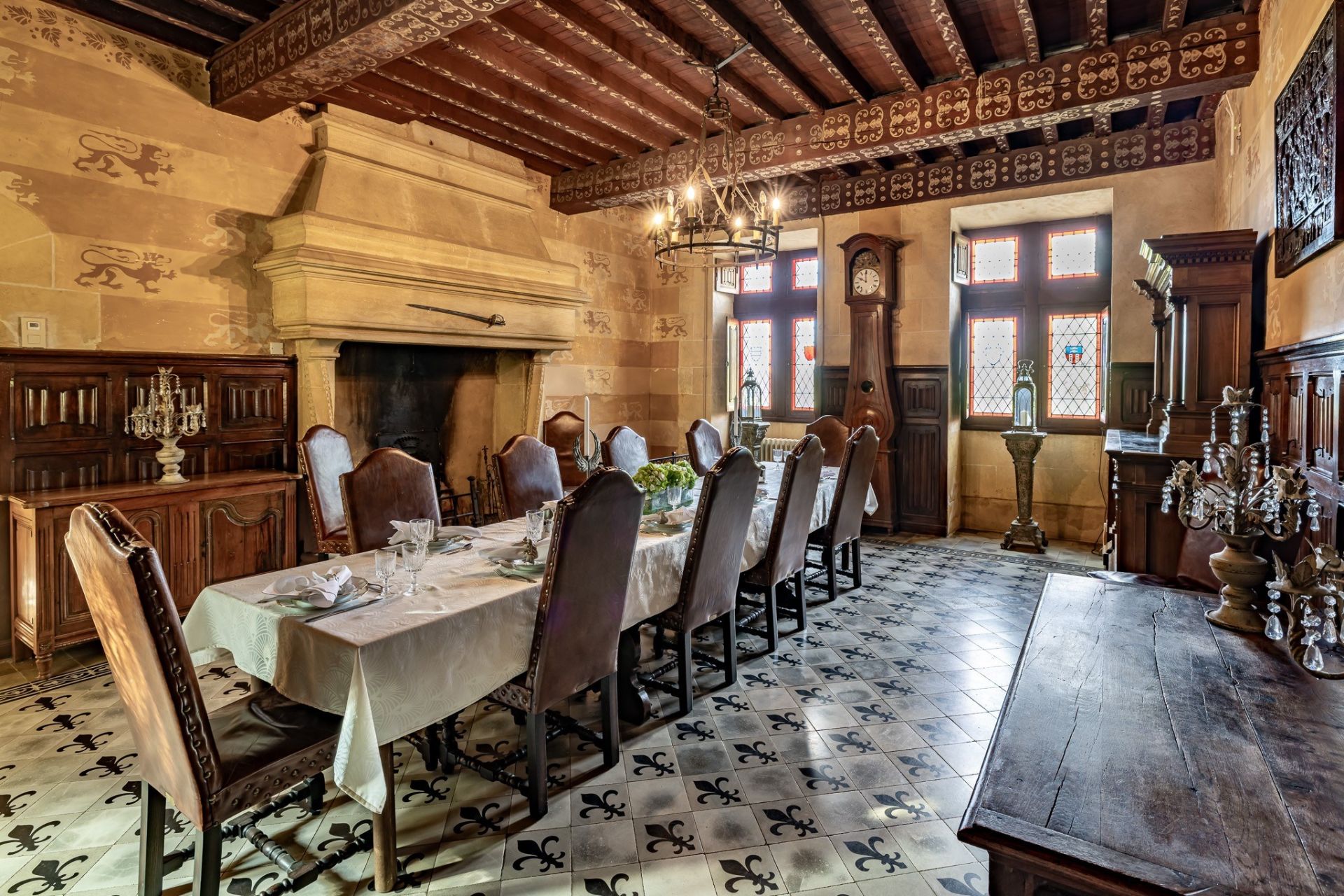château 32 Pièces en vente sur SARLAT LA CANEDA (24200)