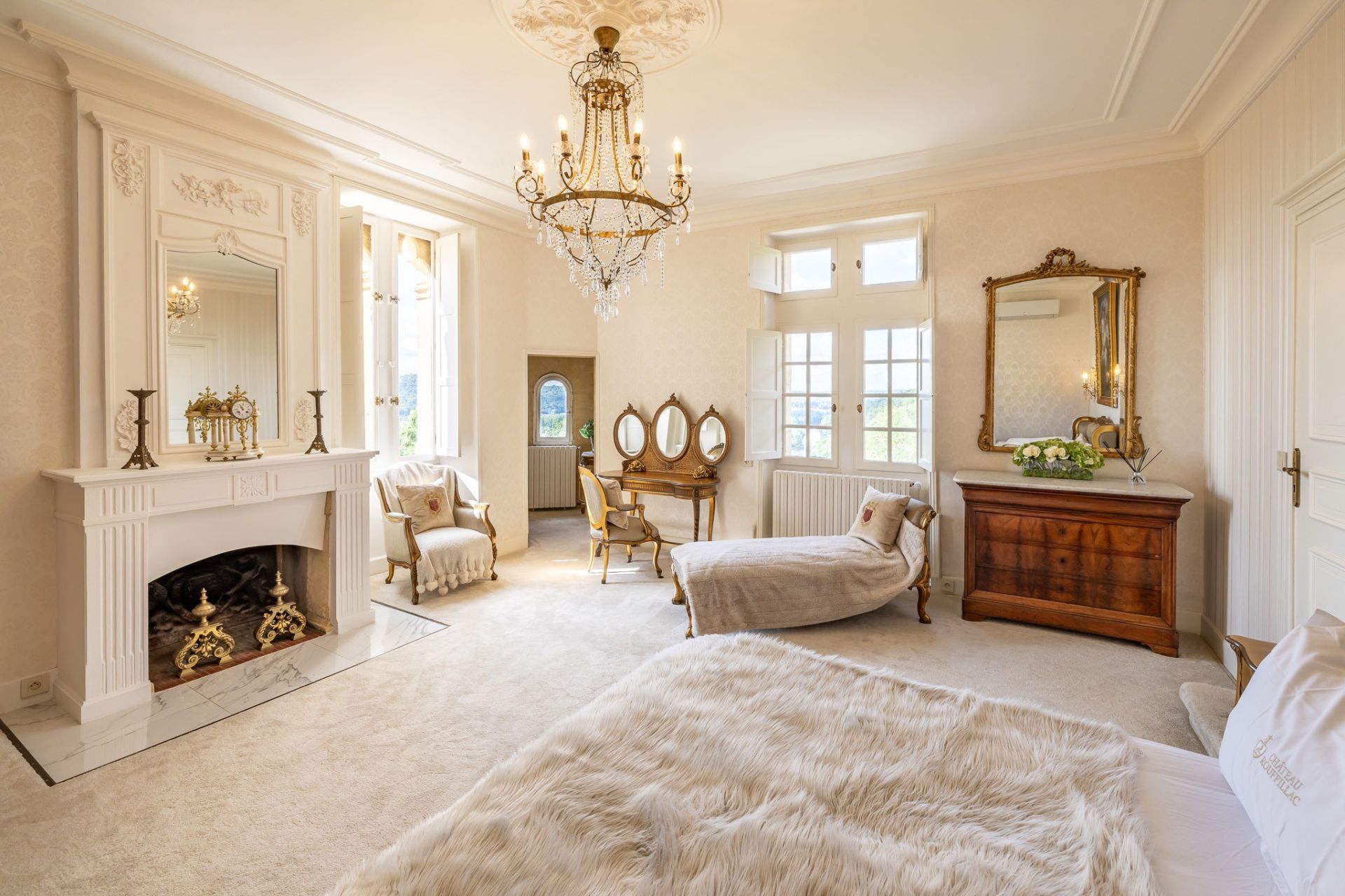 château 32 Pièces en vente sur SARLAT LA CANEDA (24200)