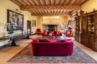 château 32 Pièces en vente sur SARLAT LA CANEDA (24200)