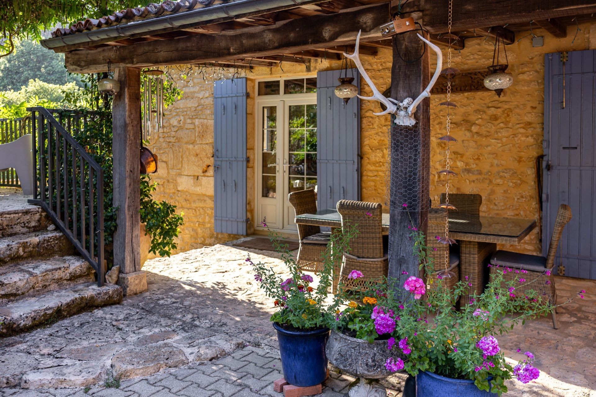maison 15 Pièces en vente sur LES EYZIES (24260)