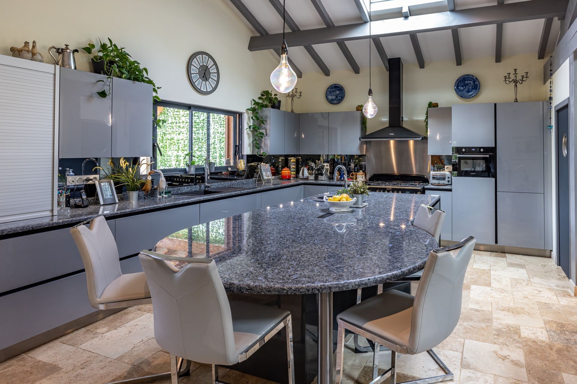 maison 15 Pièces en vente sur LES EYZIES (24260)