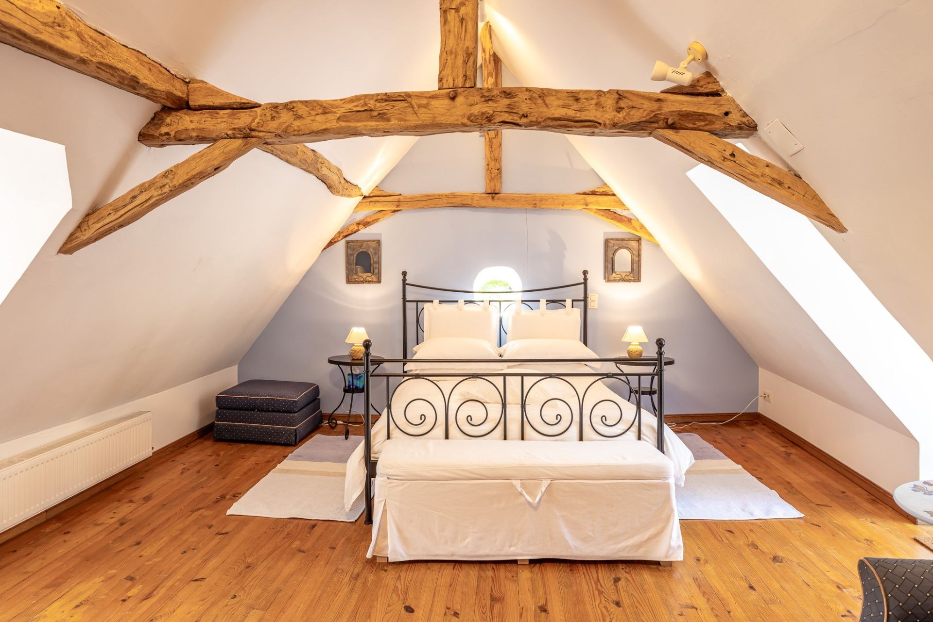 house 15 Rooms for sale on LES EYZIES (24260)