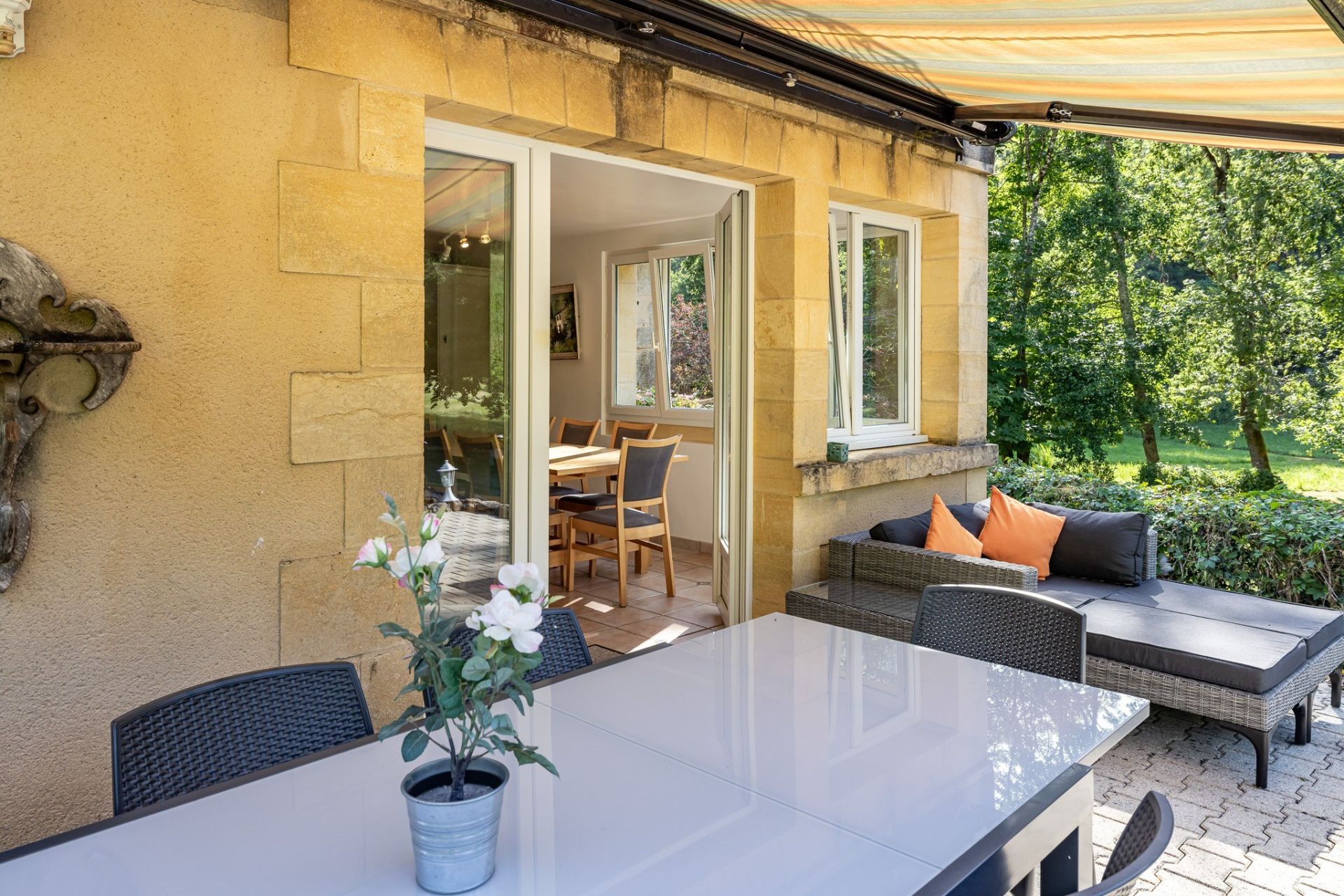 maison 15 Pièces en vente sur LES EYZIES (24260)