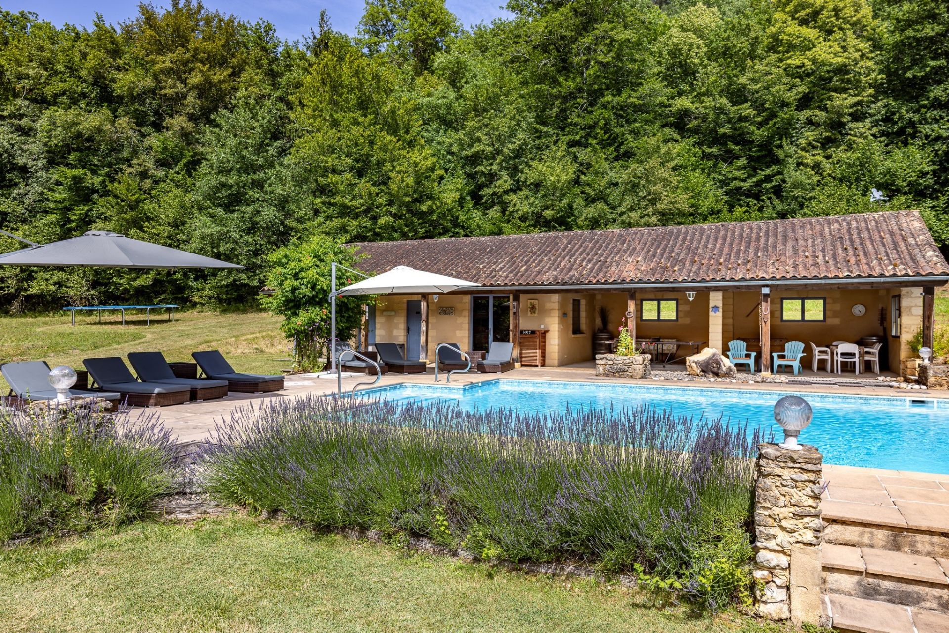 house 15 Rooms for sale on LES EYZIES (24260)