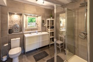 maison 15 Pièces en vente sur LES EYZIES (24260)