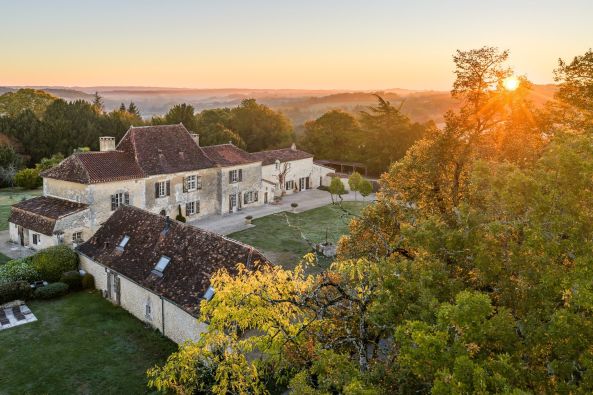 Vente Maison Bergerac 15&nbsp;Pièces 750&nbsp;m²