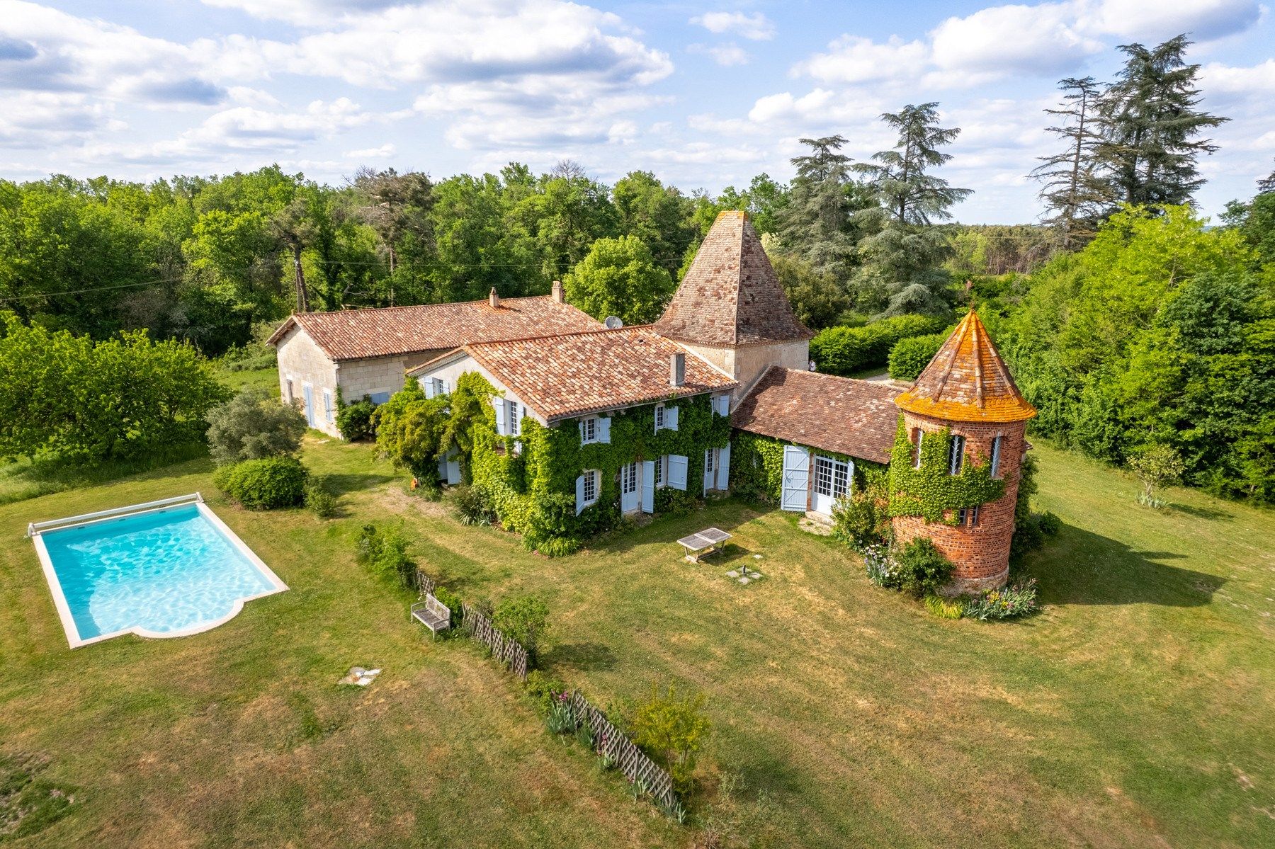 maison 15 Pièces en vente sur ST ANDRE DE DOUBLE (24190)