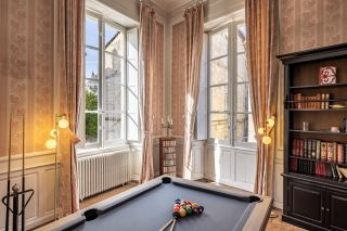 house 13 Rooms for sale on PERIGUEUX (24000)