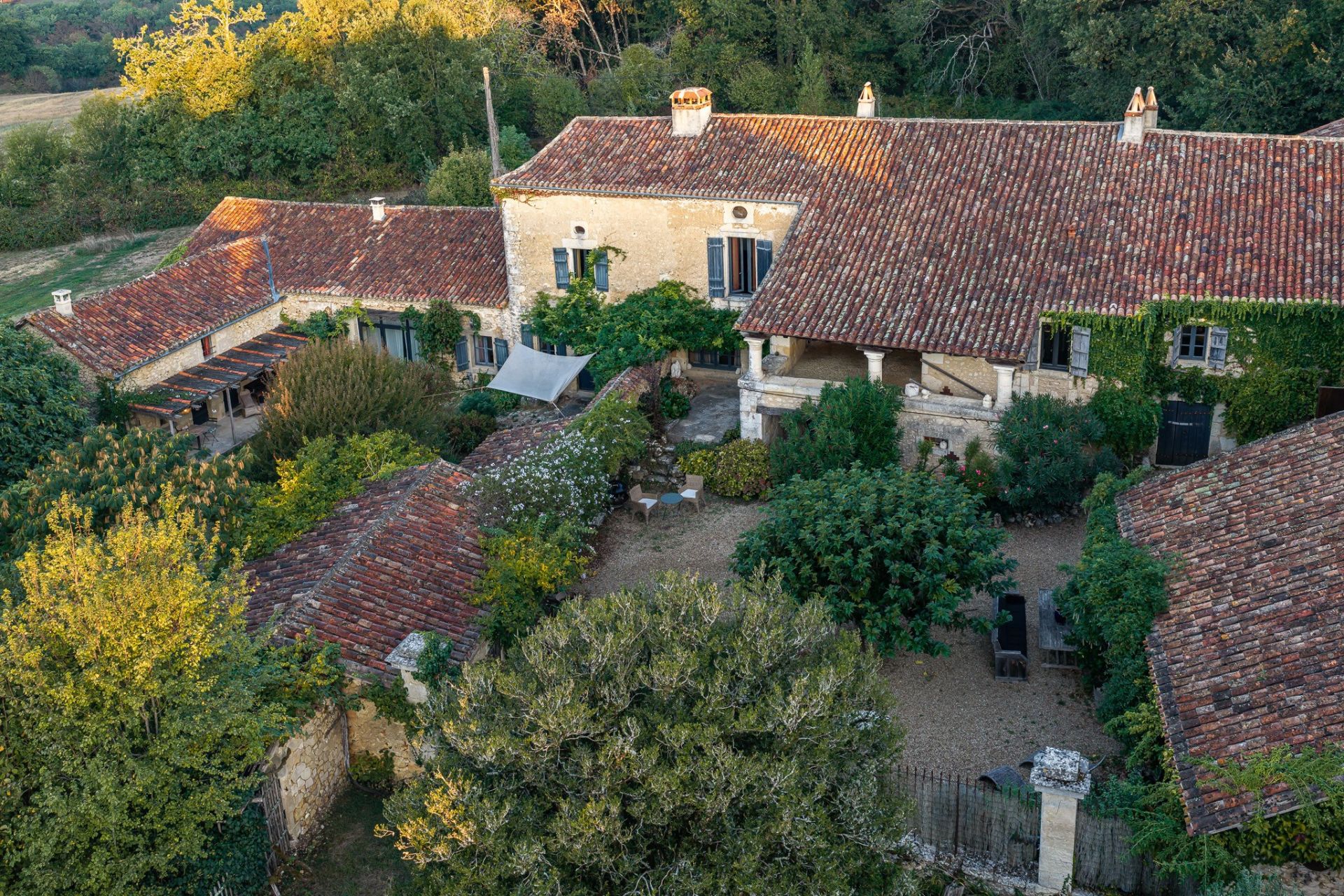 house 13 Rooms for sale on VERGT (24380)