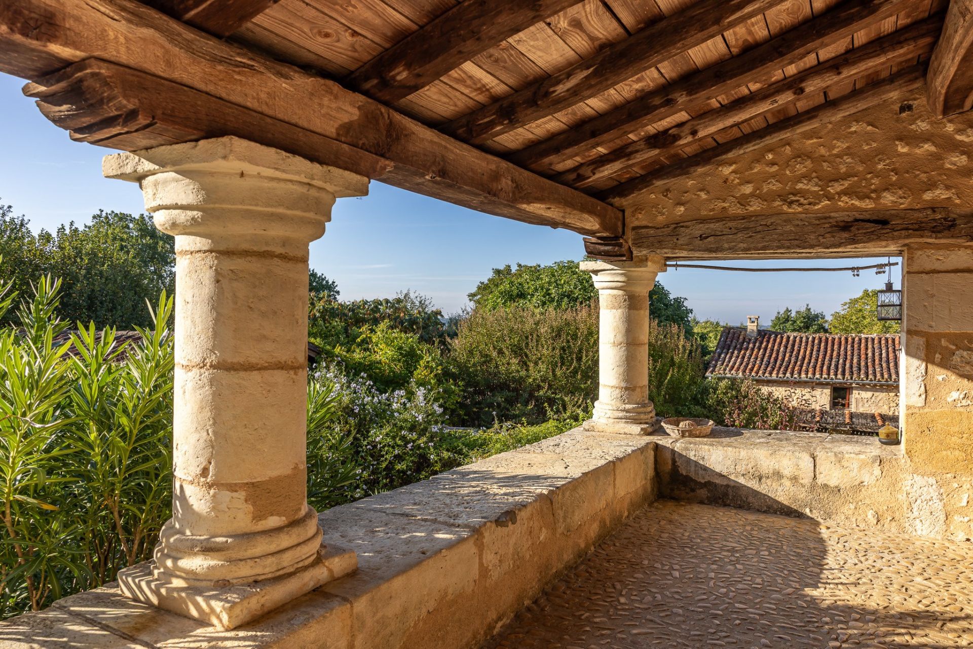 house 13 Rooms for sale on VERGT (24380)