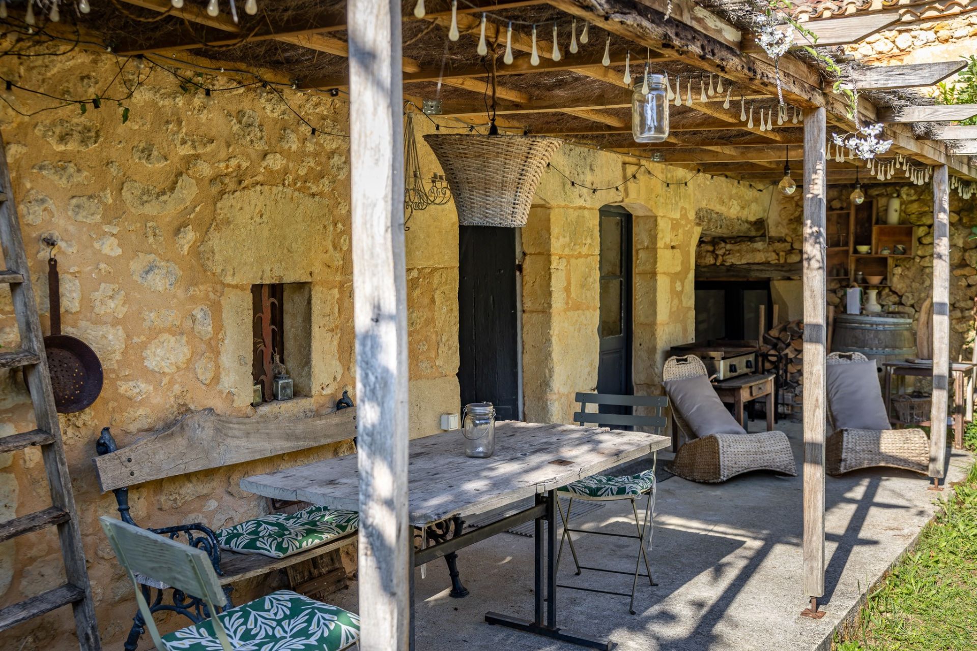 house 13 Rooms for sale on VERGT (24380)