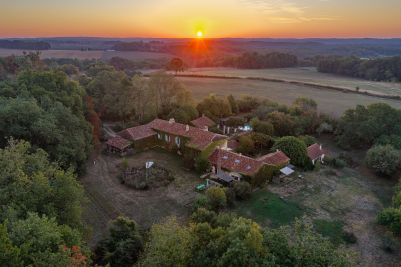 Vente Maison Vergt 13&nbsp;Pièces 473&nbsp;m²