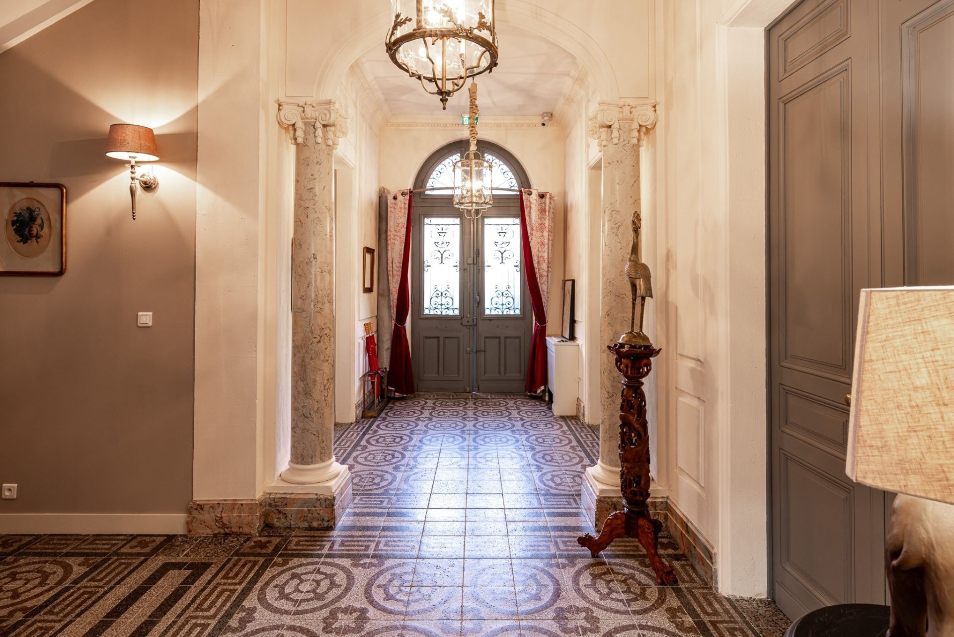 mansion 11 Rooms for sale on PERIGUEUX (24000)