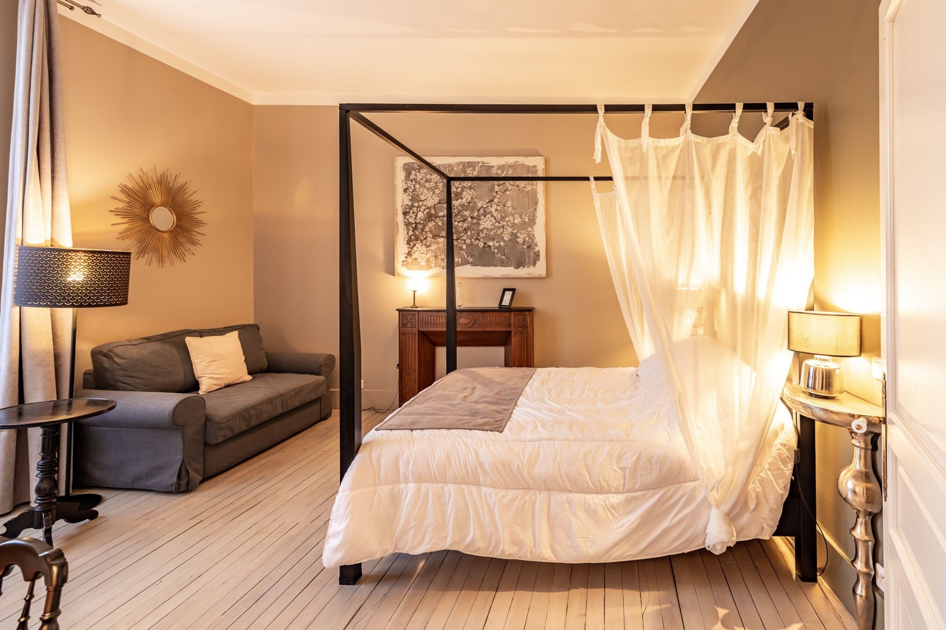 mansion 11 Rooms for sale on PERIGUEUX (24000)