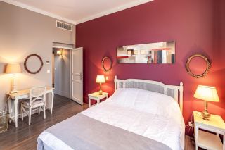 mansion 11 Rooms for sale on PERIGUEUX (24000)
